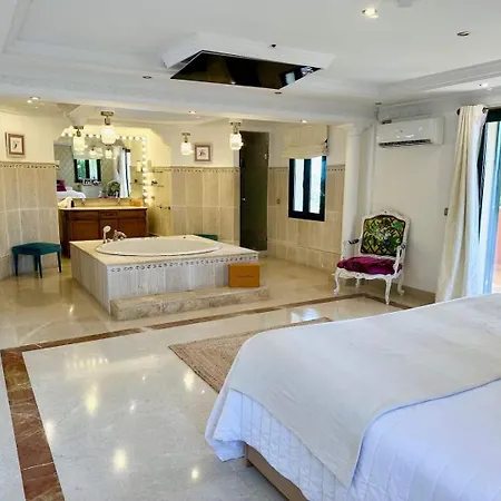 Premium By Better Bookings Μαρμπέλλα