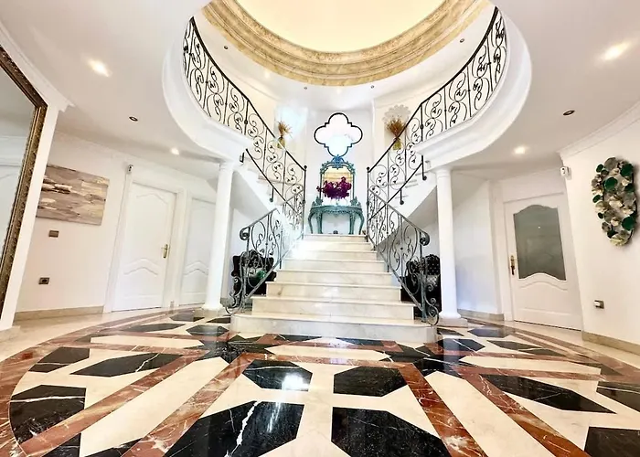 Premium By Better Bookings Marbella