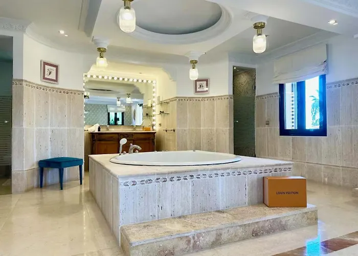 Premium By Better Bookings * Marbella